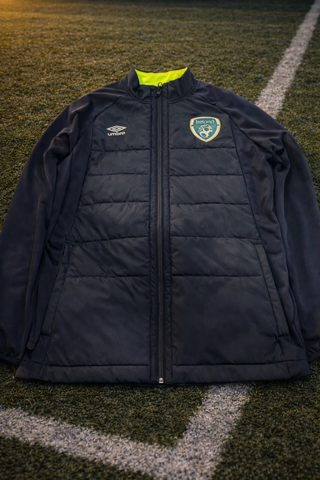 Ireland Football Umbro Bench Coat Puffer Jacket - Size XL