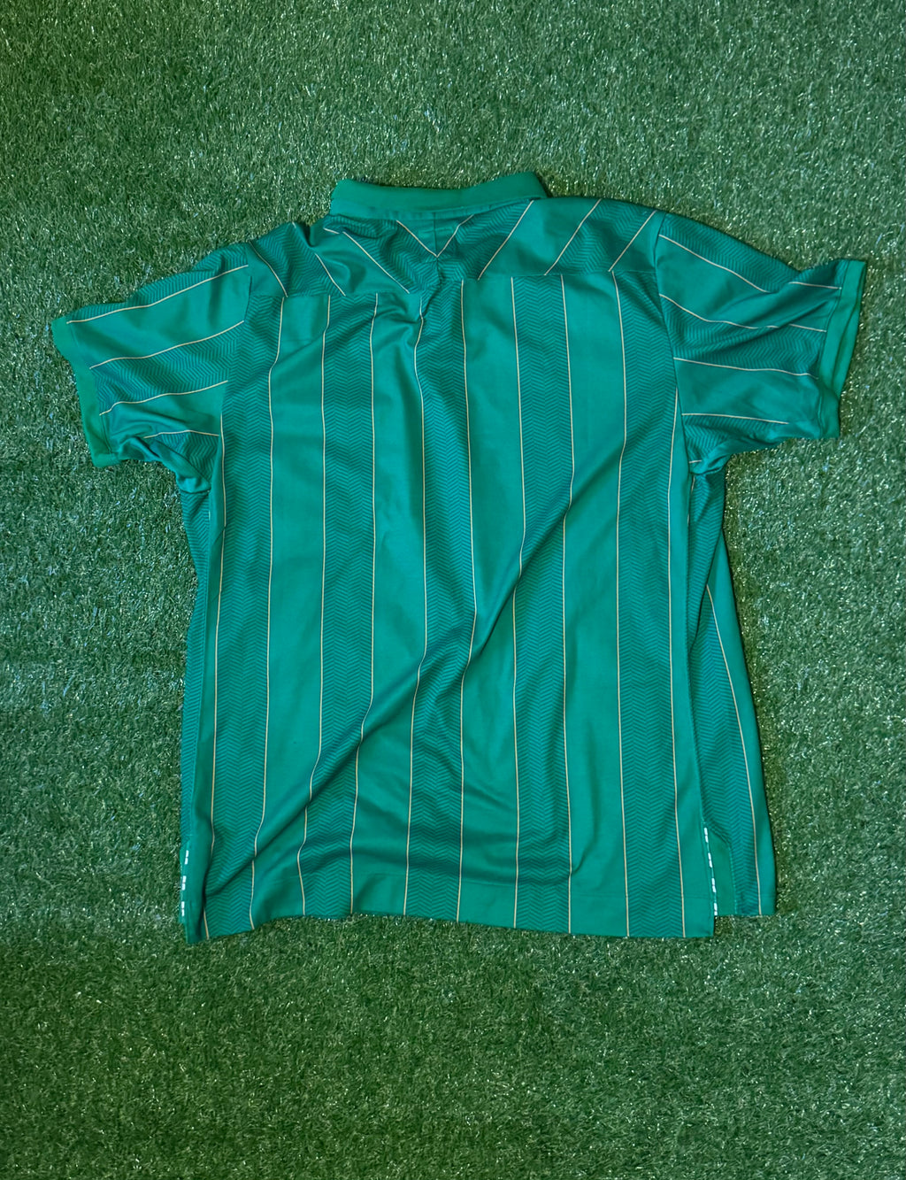 Ireland 2011/12 Home Shirt | Size XL | Umbro