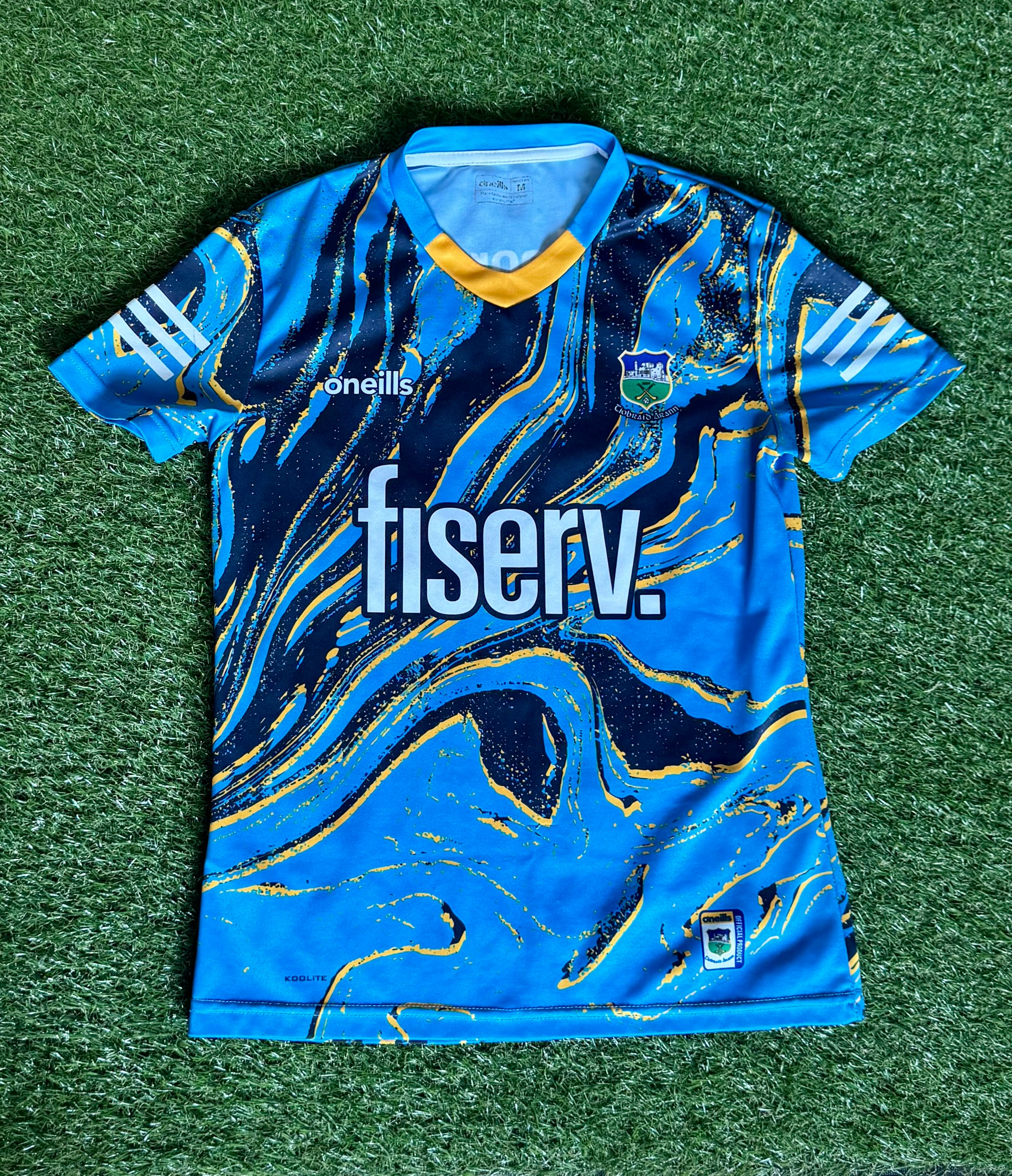Tipperary GAA Jersey - Size Medium Tight Fit O’Neills