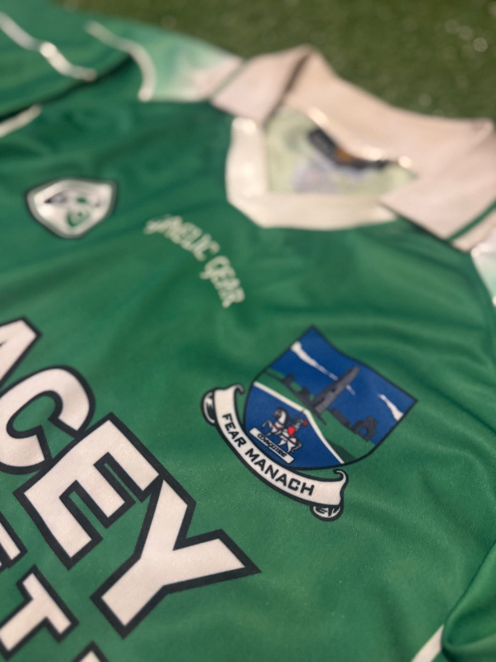 2004 Fermanagh GAA Jersey - Size L - Gaelic Gear