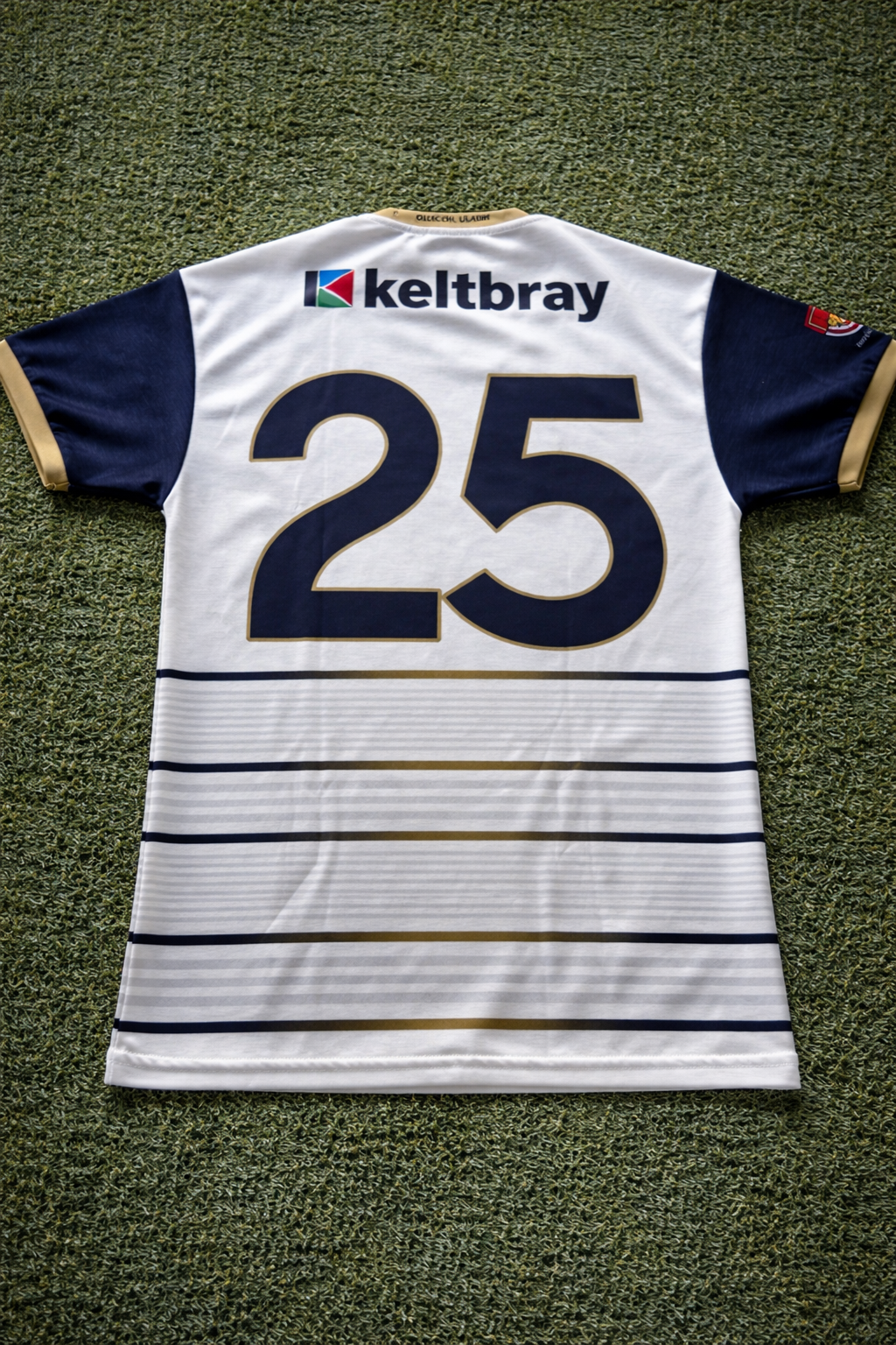 Ulster University GAA Jersey | O’Neills | Medium Tight Fit