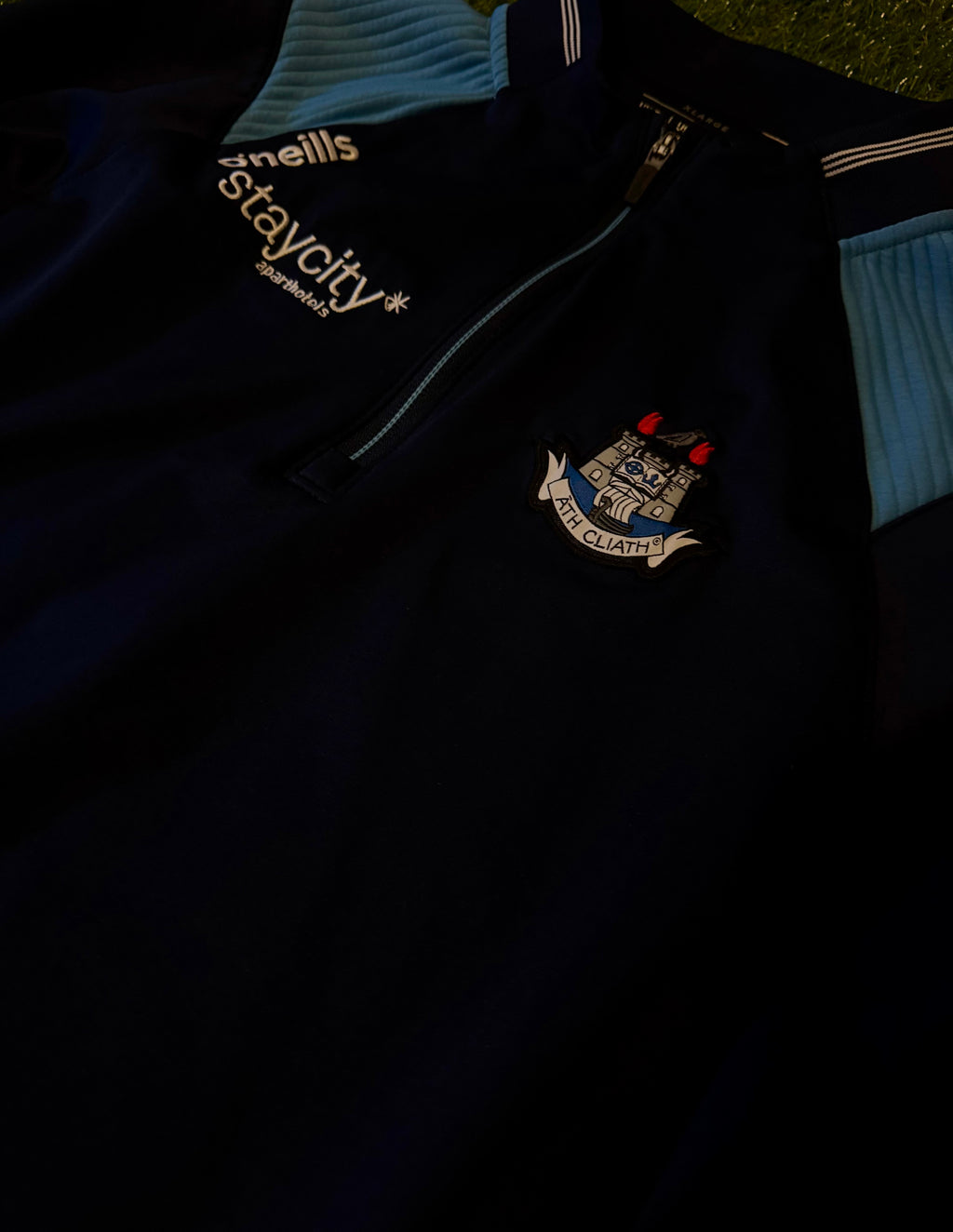 Dublin GAA Half Zip - O’Neills Size XL