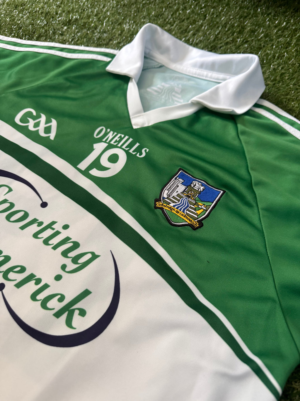 Limerick GAA Alternative Jersey - Large Tight Fit