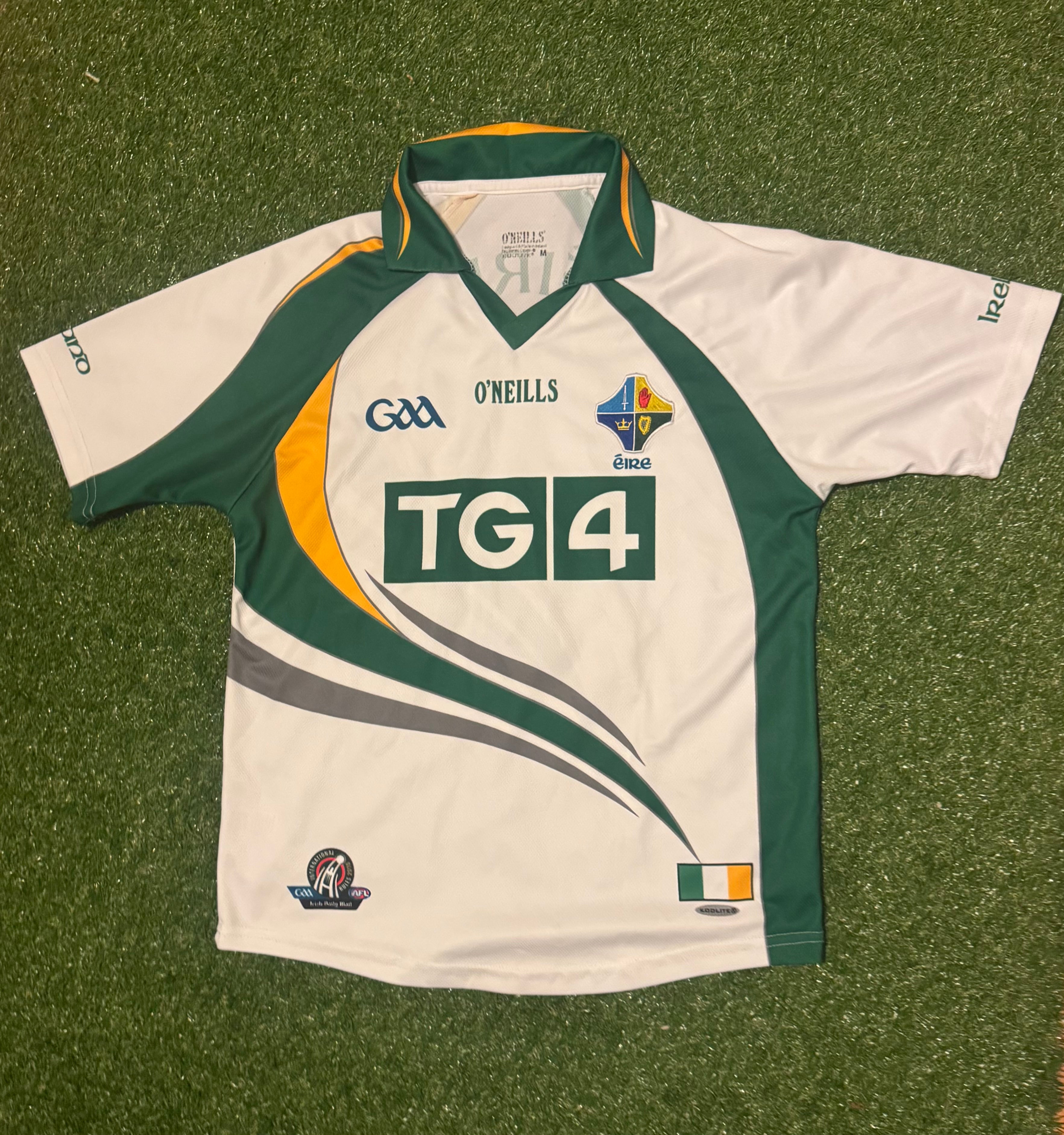 2010 Ireland International Rules Jersey - Size Medium - O’Neills
