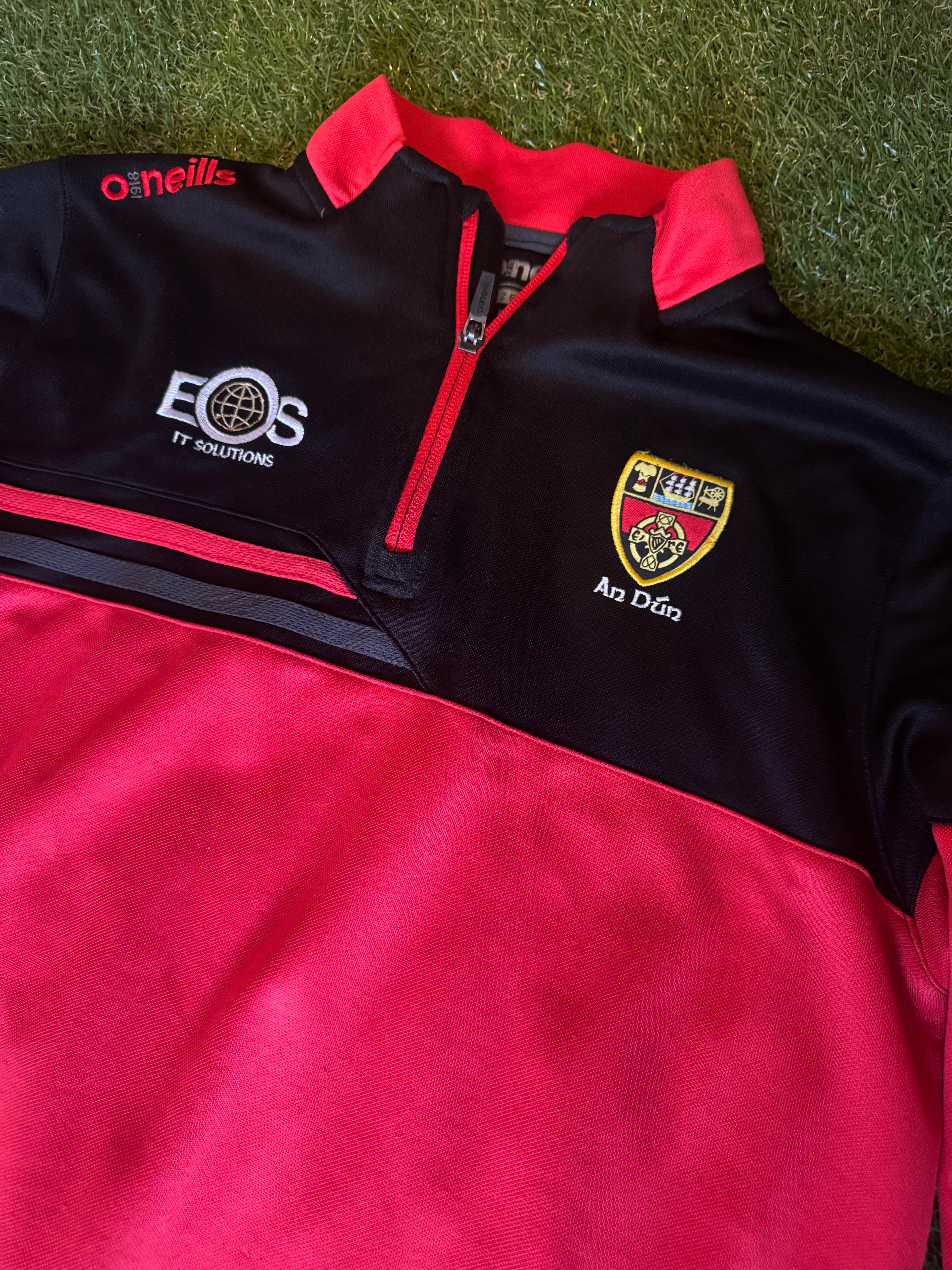 Down GAA Half Zip - O’Neills - Size Small