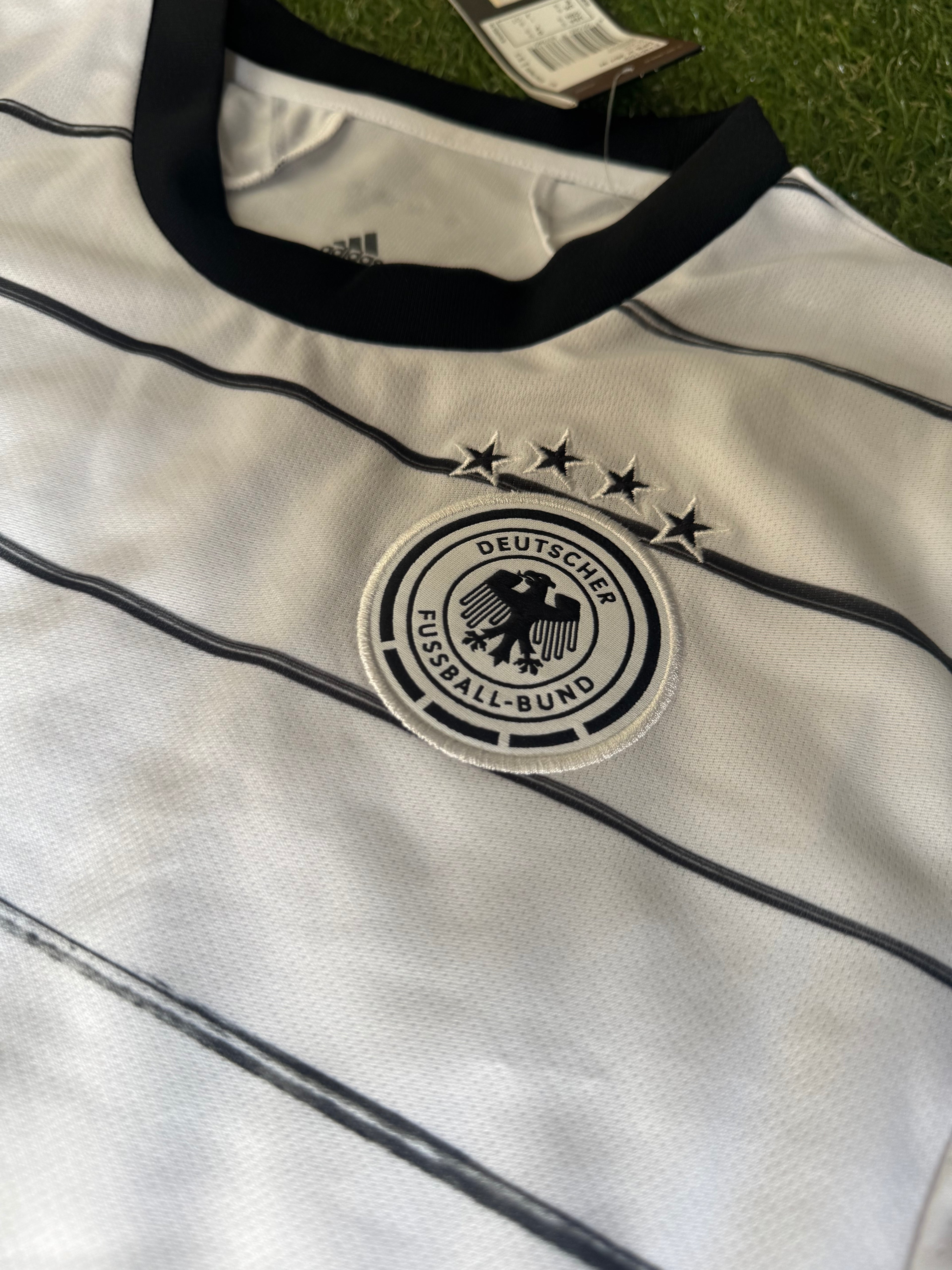 Germany Adult Women Fit Size Small (8-10) Adidas Football Jersey