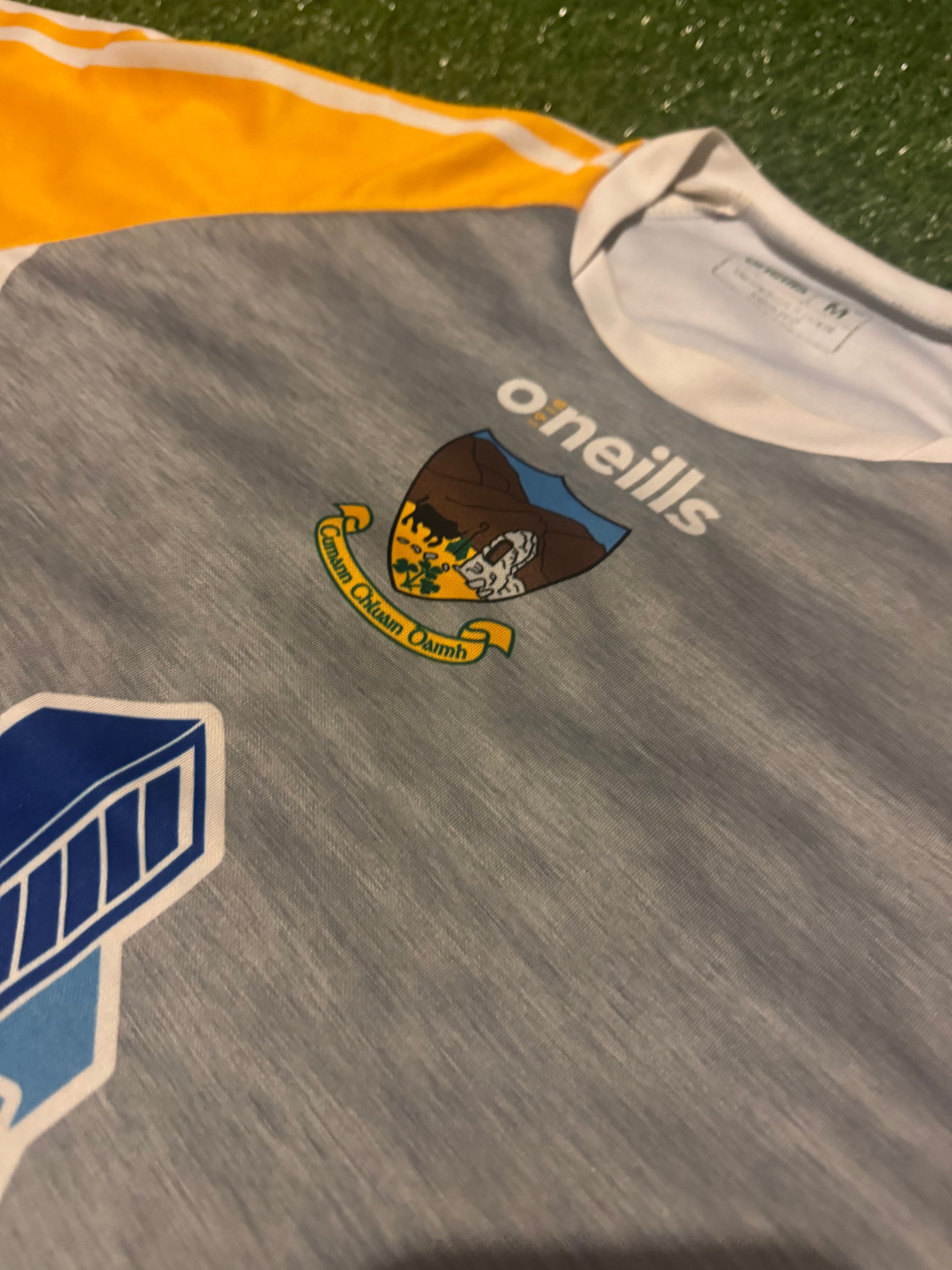 Clonduff GAA Jersey - Medium Tight Fit - O’Neills