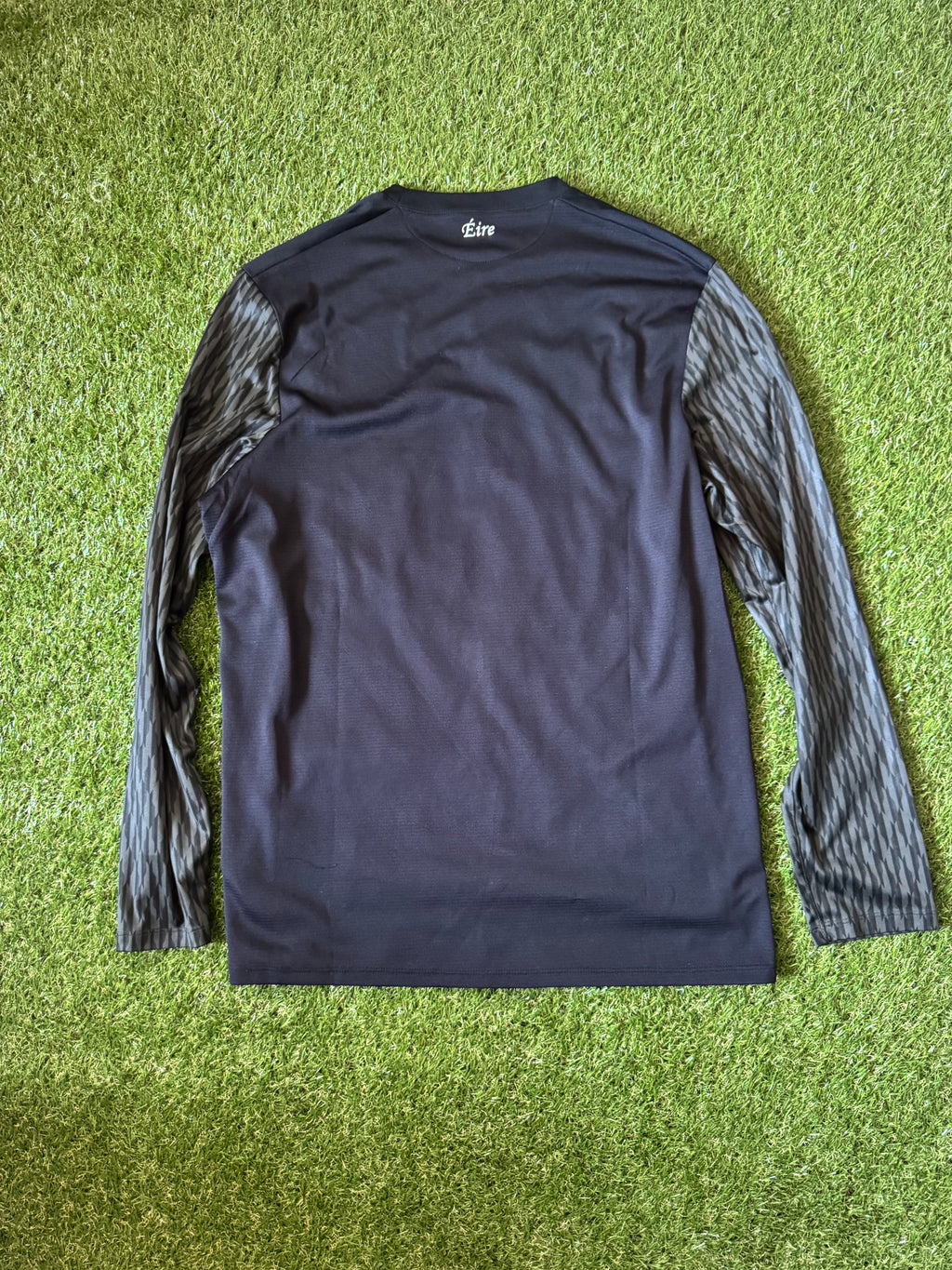 Ireland Football Goalkeeper Jersey | Size M - New Balance
