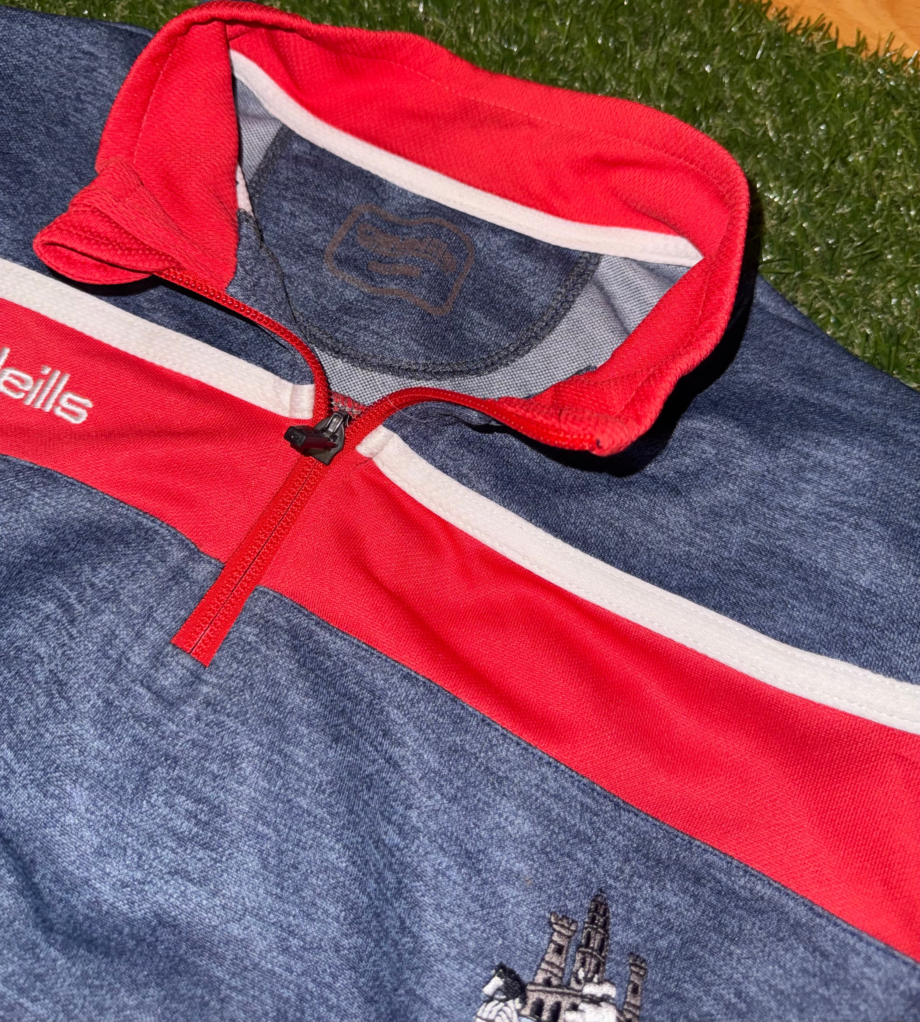 Cork GAA Half Zip - O’Neills - Size XL